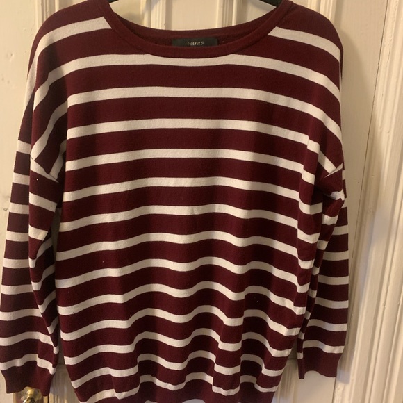 Striped lovely sweater - Picture 1 of 3